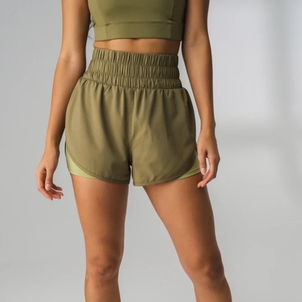 💚FINAL OFFER💚 NWOT Medium Vitality Breeze Shorts